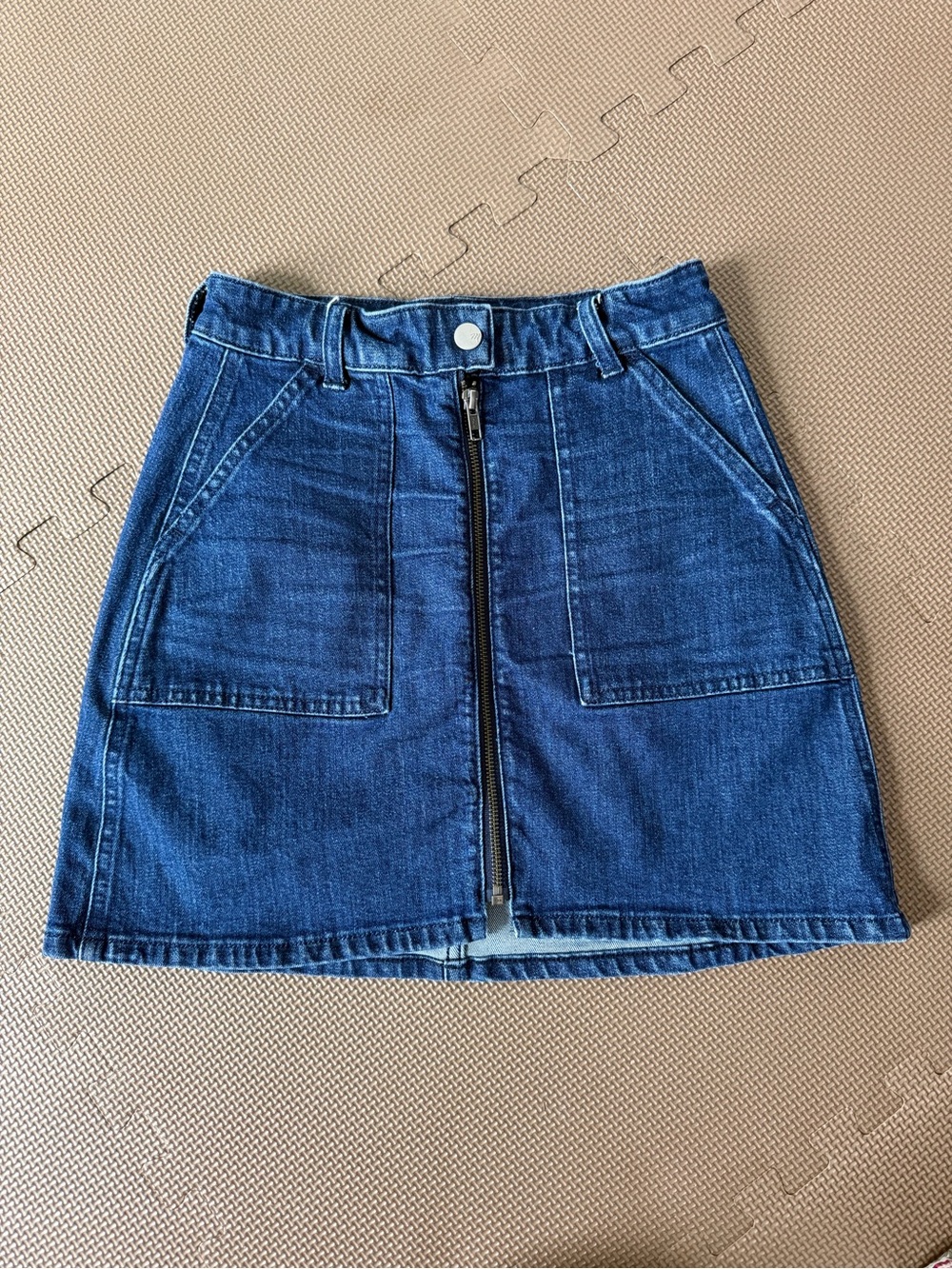 Madewell Denim skirt waist size 24